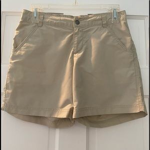 Columbia Size 10 khaki shorts